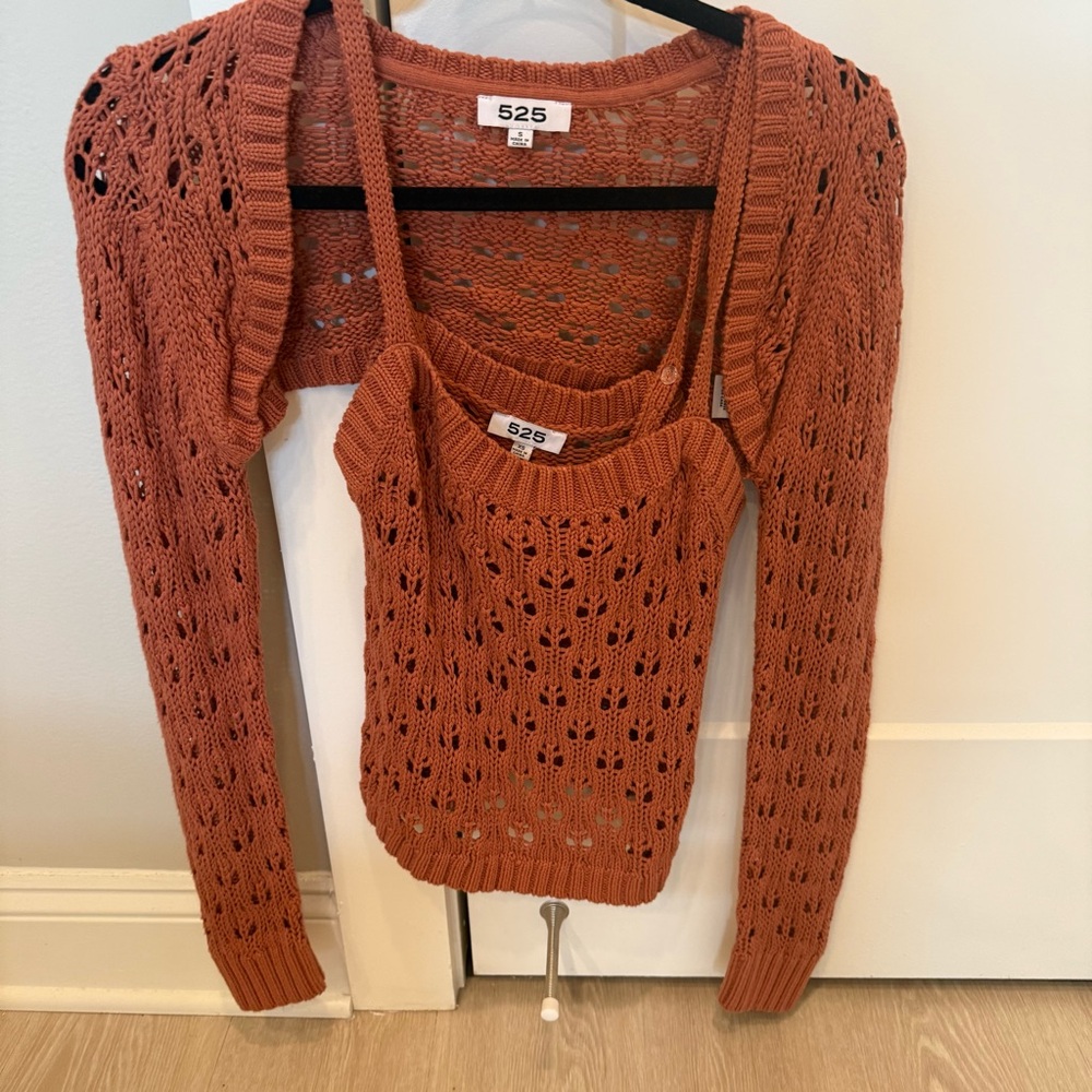 NWOT 525 America Women's Knit Rust Sweater and Shrug Set